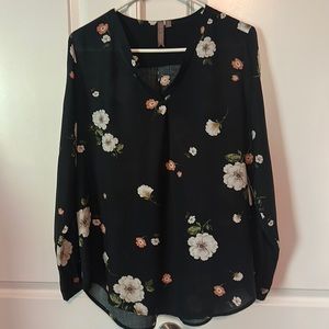 Brina & ‘Em flowered blouse